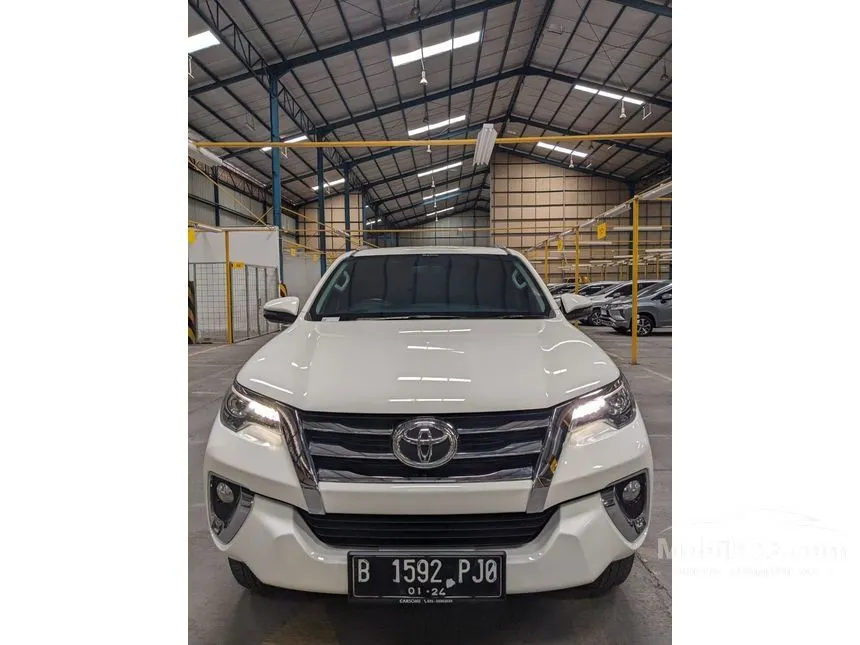 Jual Mobil Toyota Fortuner 2018 VRZ 2.4 di Jawa Barat Automatic SUV Putih Rp 391.000.000