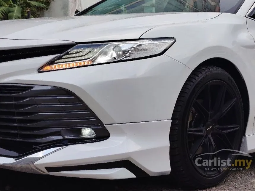 2019 Toyota Camry V Sedan