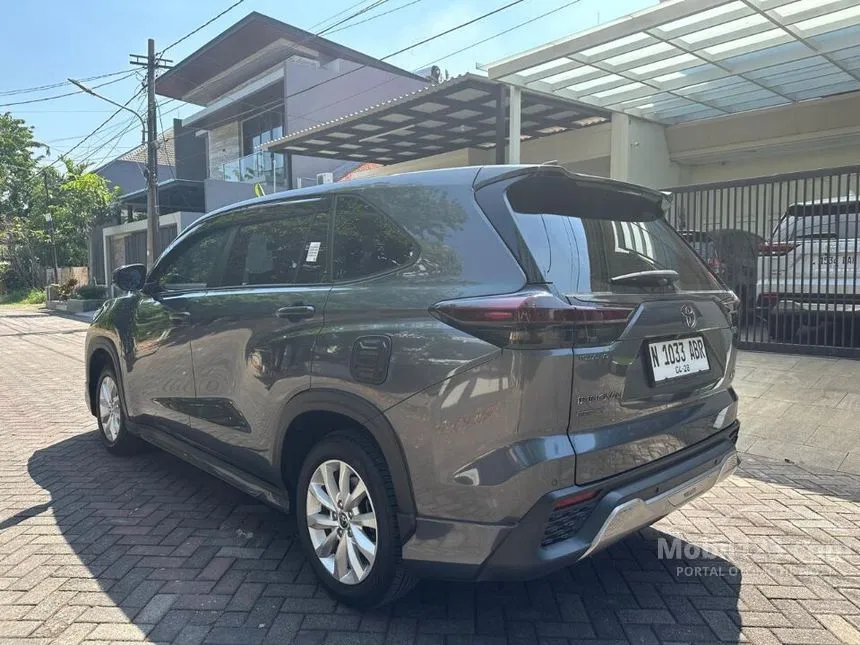 2022 Toyota Kijang Innova Zenix V Wagon