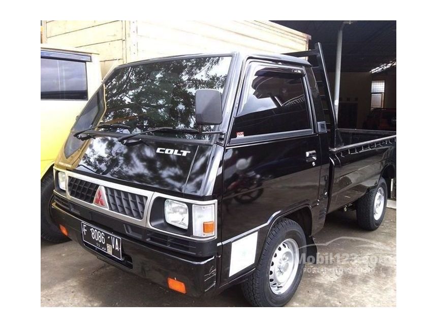 2010 Mitsubishi Colt L300 Deluxe