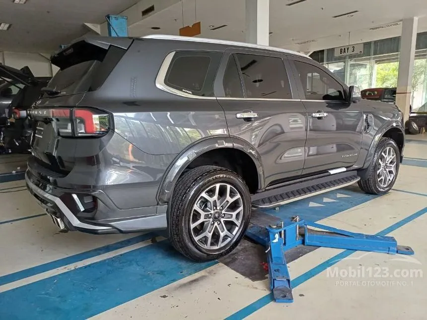 2025 Ford Everest Titanium SUV