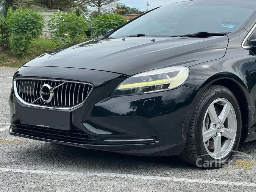 2018 Volvo V40 T4 Hatchback