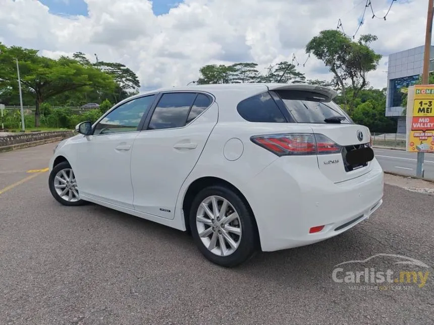 2011 Lexus CT 200h Hatchback
