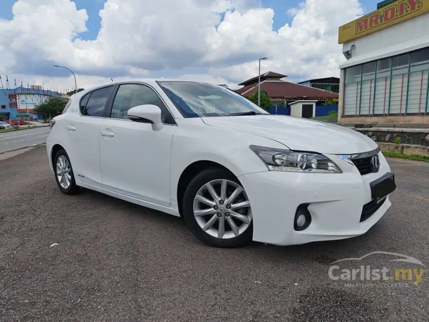 2011 Lexus CT 200h Hatchback