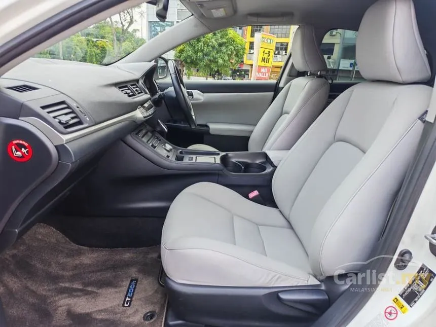 2011 Lexus CT 200h Hatchback