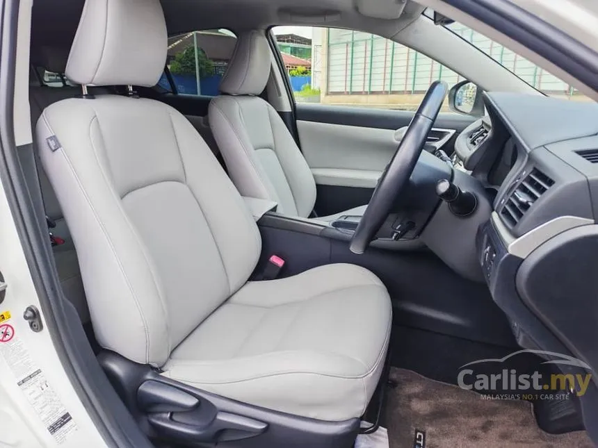 2011 Lexus CT 200h Hatchback
