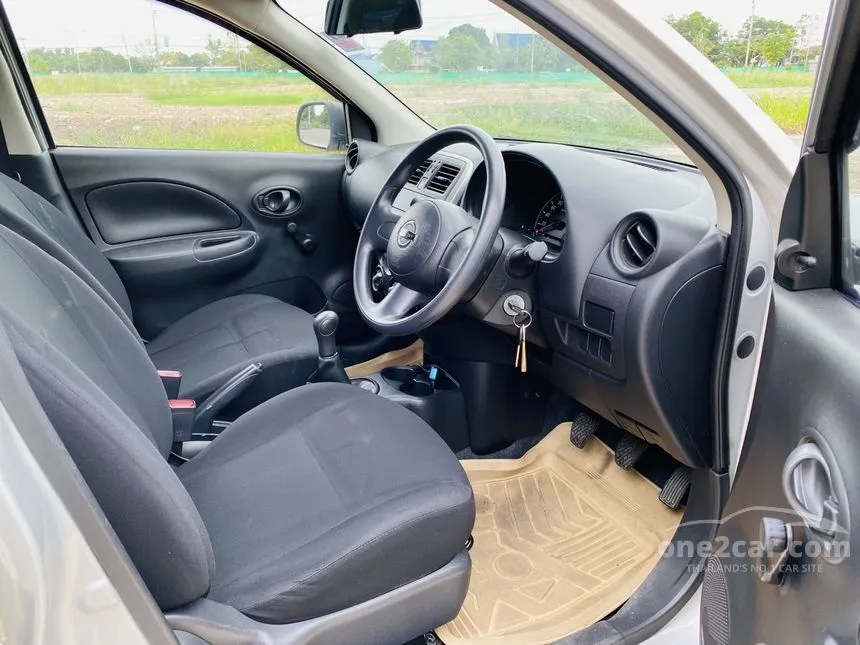 2018 Nissan MARCH S Hatchback