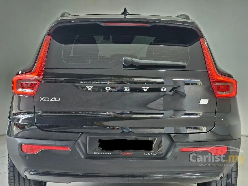 2023 Volvo XC40 Recharge T5 R-Design SUV