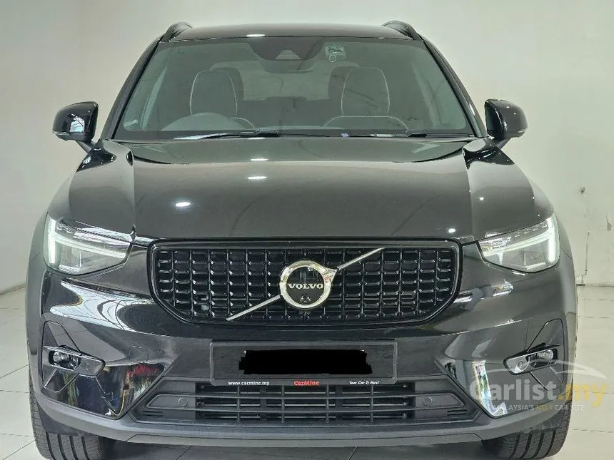 2023 Volvo XC40 Recharge T5 R-Design SUV