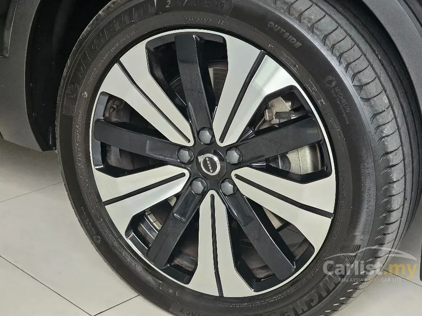 2023 Volvo XC40 Recharge T5 R-Design SUV