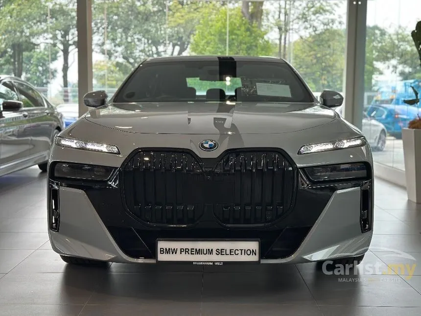 2022 BMW i7 xDrive60 M Sport Sedan