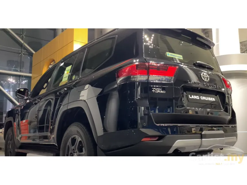 2022 Toyota Land Cruiser GR Sport SUV