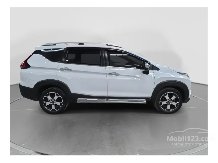 2021 Mitsubishi Xpander Cross MPV