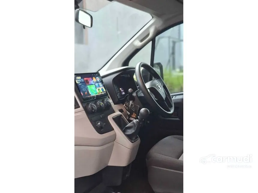 2022 Toyota Hiace Premio Van