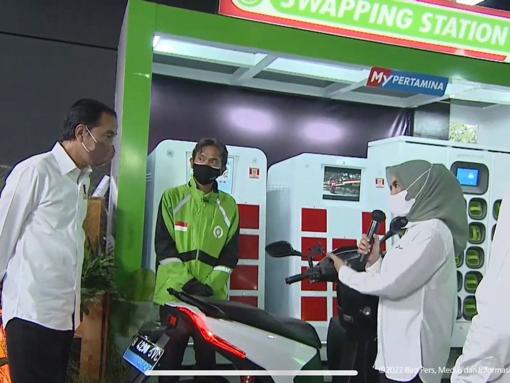 Gojek Urus Kendaraan Listrik Bareng Swasta & BUMN, Ini Pesan Jokowi