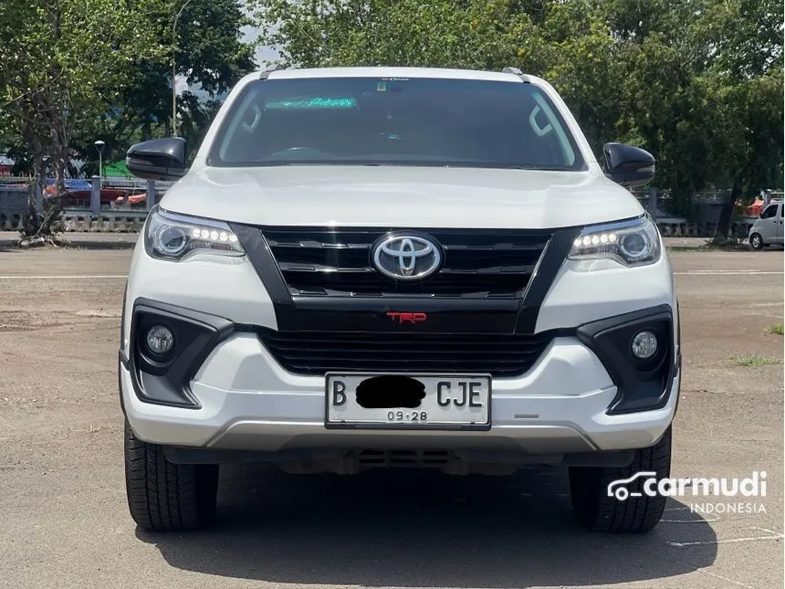 Jual Mobil Toyota Fortuner 2018 VRZ TRD 4X2 2.4 di DKI Jakarta Automatic SUV Putih Rp 386.000.000