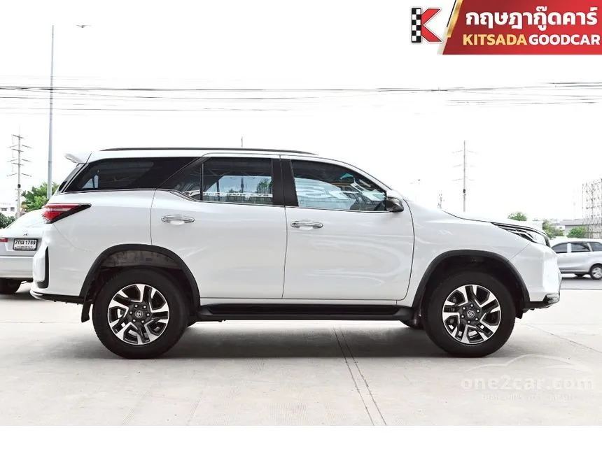 2022 Toyota FORTUNER Leader V SUV