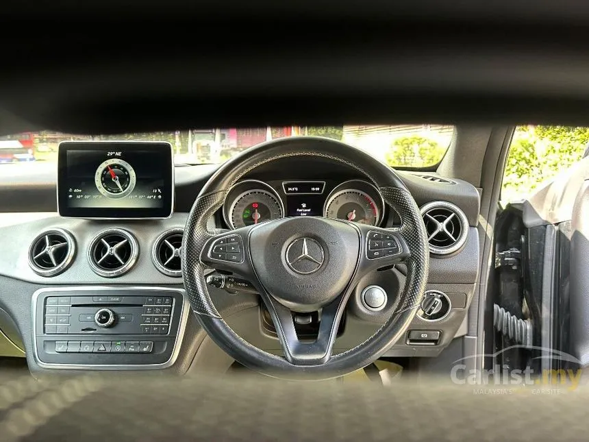 2015 Mercedes-Benz C180 Sedan