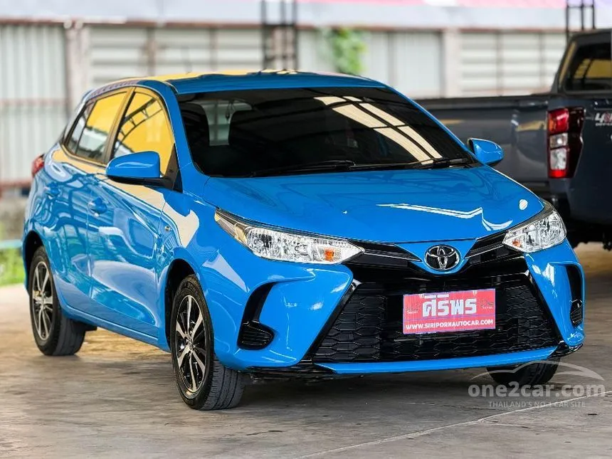 2020 Toyota YARIS Entry Hatchback