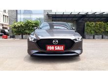 All New Mazda 3 HB Skyactice 2.0 AT 2019 Grey On Red LIKE NEW - Tangan Pertama - Super Low KM 300 Perak - BEST DEAL