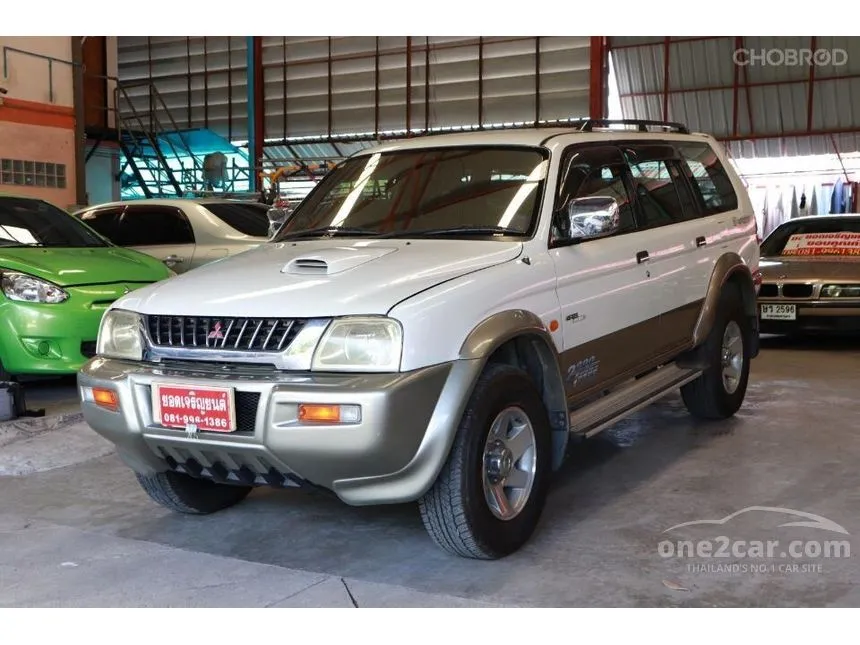 2004 Mitsubishi Strada G-Wagon GLS Wagon