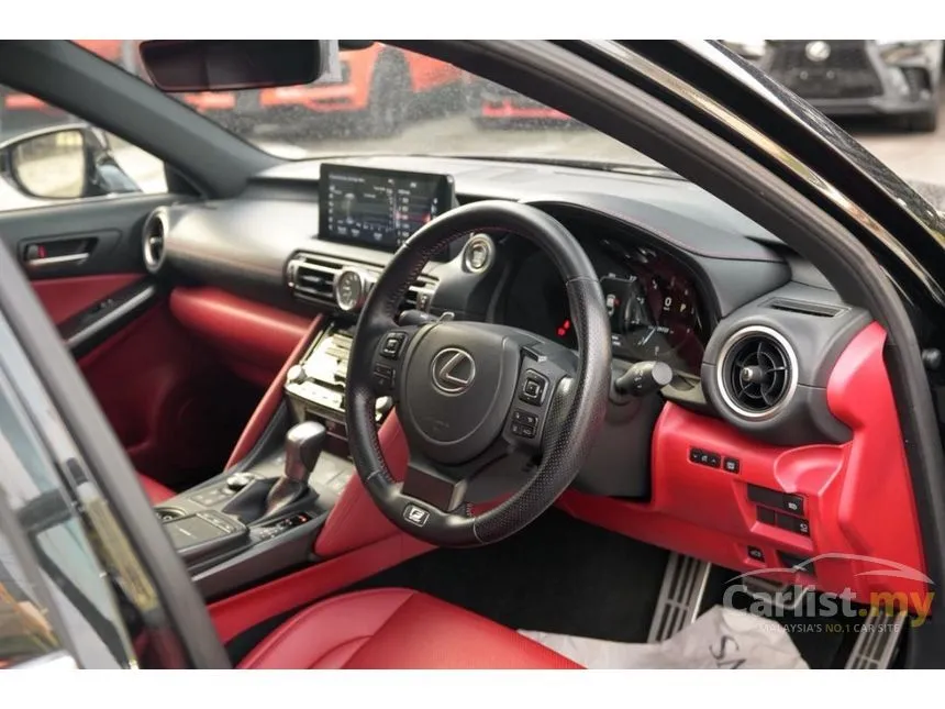 2022 Lexus IS 300 F Sport Sedan