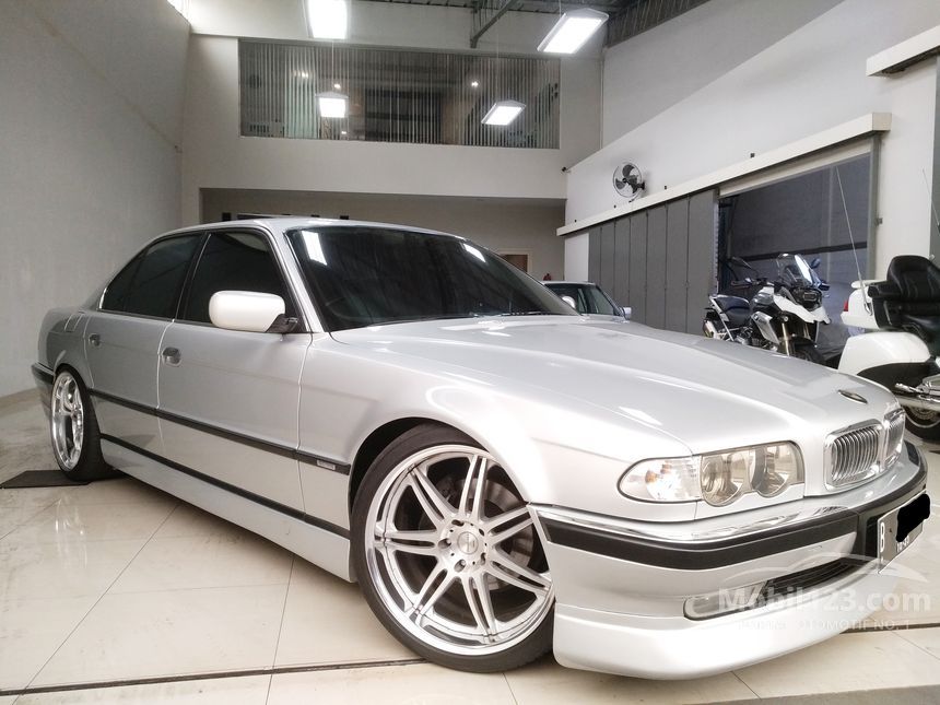 Jual Mobil BMW 728i 2000 E38 2.8 di DKI Jakarta Automatic Sedan Silver ...