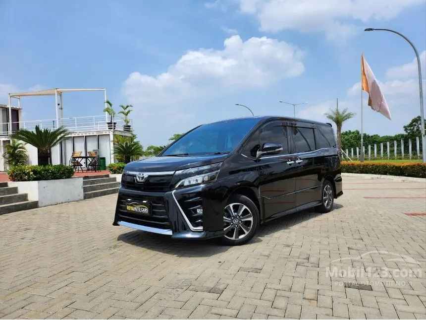 Jual Mobil Toyota Voxy 2019 2.0 di Banten Automatic Wagon Hitam Rp 389.000.000