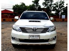 2014 Toyota Fortuner 3.0 (ปี 12-15) V SUV AT