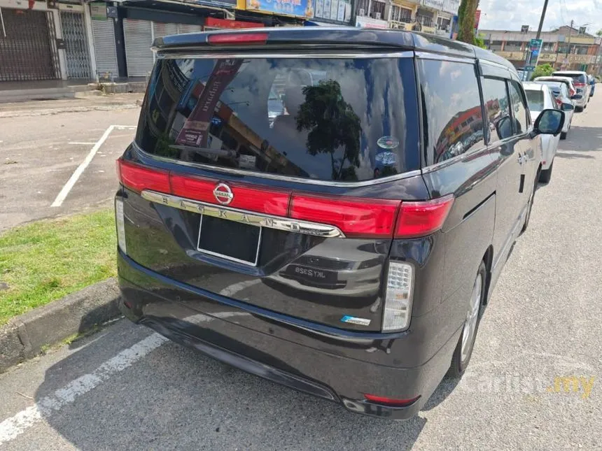 2010 Nissan Elgrand High-Way Star Premium MPV