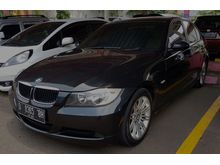 2005 BMW 320i 2.0 E90 Hitam DP Murah 55juta