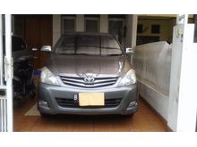 2010 Toyota Innova 2.0 MPV Minivans