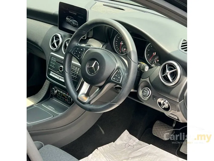 2018 Mercedes-Benz A180 Urban Line Hatchback