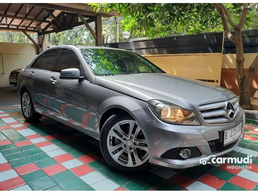 2012 Mercedes-Benz C200 CGI Avantgarde Sedan