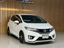 2016 Honda JAZZ 1.5 (ปี 14-22) V Hatchback