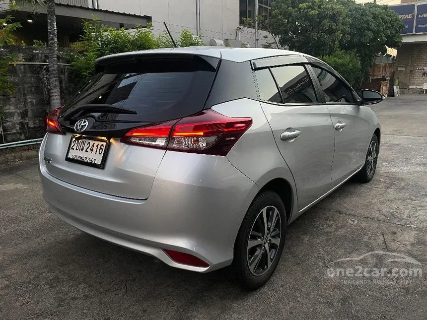 2021 Toyota YARIS Entry Hatchback