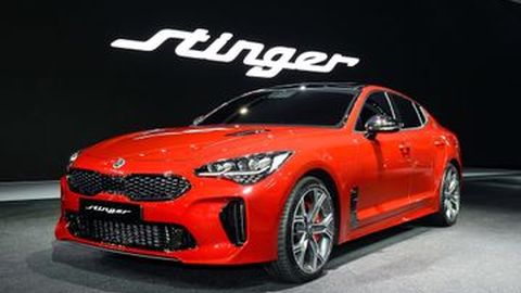KIA Stinger Debut di Seoul Motor Show 2017