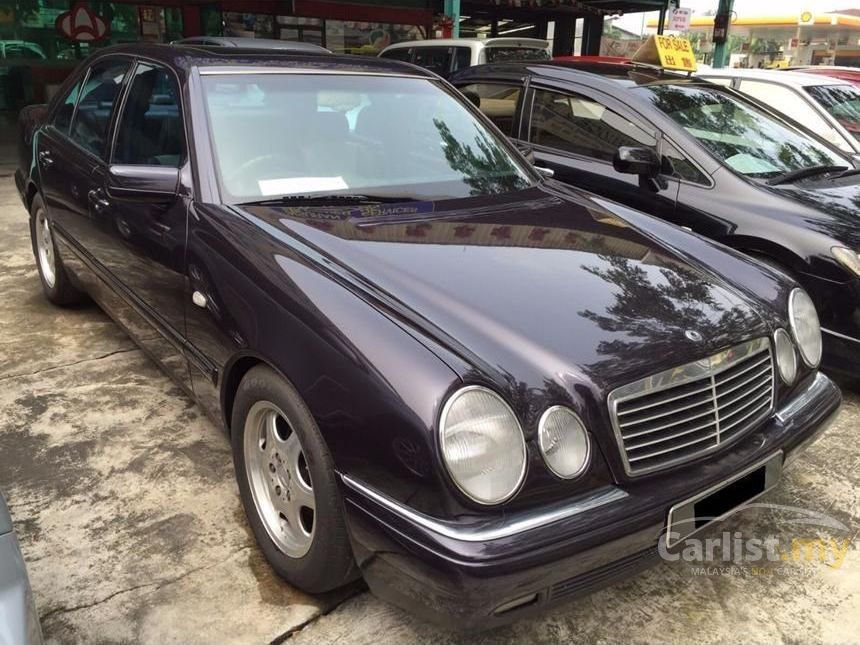 Mercedes Benz E230 1996 Avantgarde 2 3 In Johor Automatic Sedan Blue For Rm 26 800 2536580 Carlist My