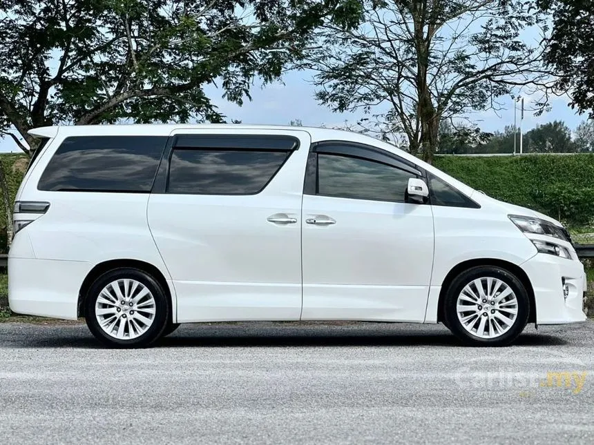 2013 Toyota Vellfire X MPV