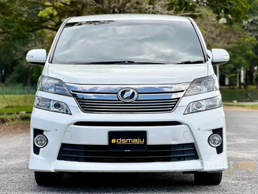 2013 Toyota Vellfire X MPV