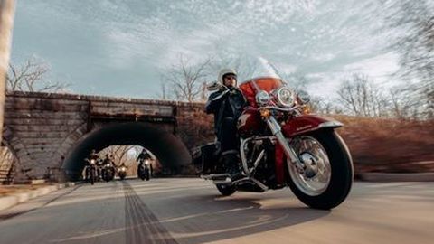 Harley-Davidson Rilis Motor Ikonik, Hydra-Glide dan Edisi Tobacco Fade Secara Terbatas