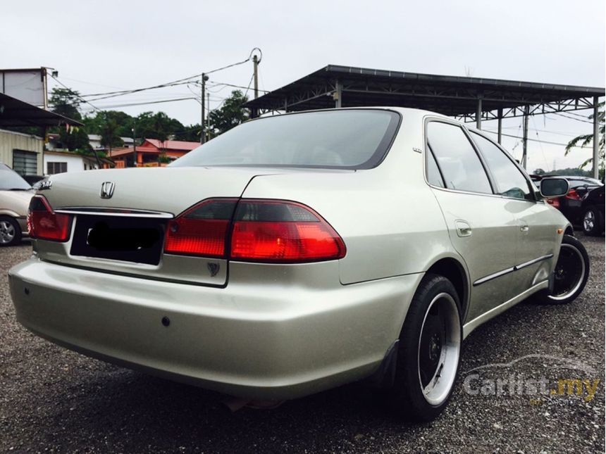 Honda Accord 2001 VTi 2.0 in Selangor Automatic Sedan Silver for 