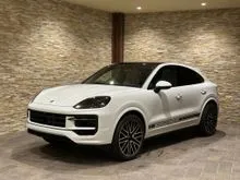 2024 Porsche Cayenne 3.0 Coupe - 4WD - Sport Design package - Bose soundsystem - Passenger Screen - Low Mileage - White interior - Incoming stock