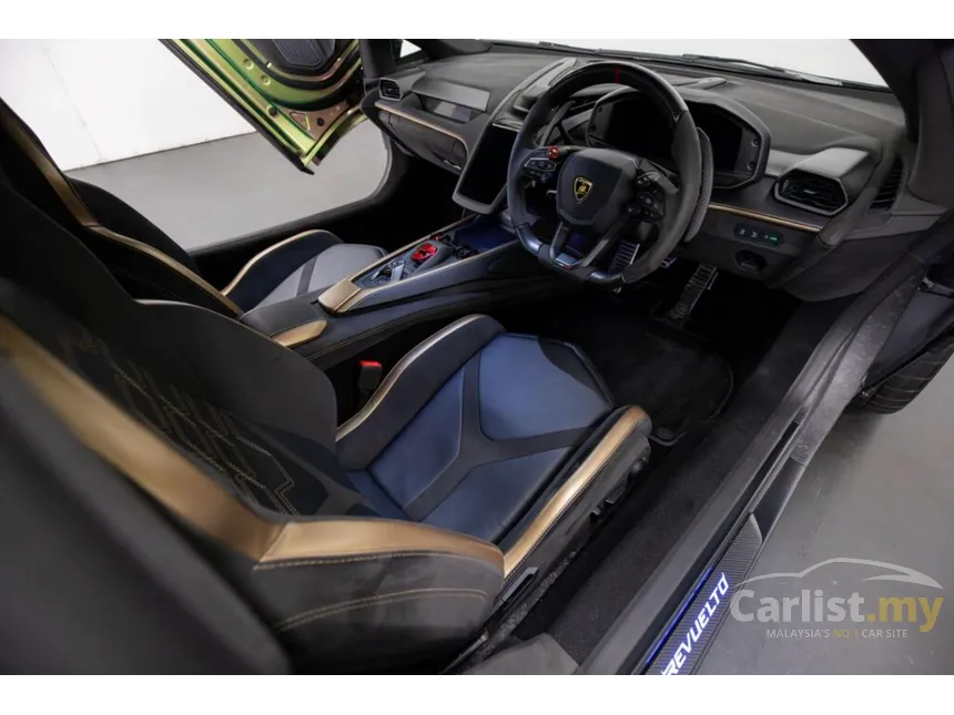 2025 Lamborghini Revuelto Coupe