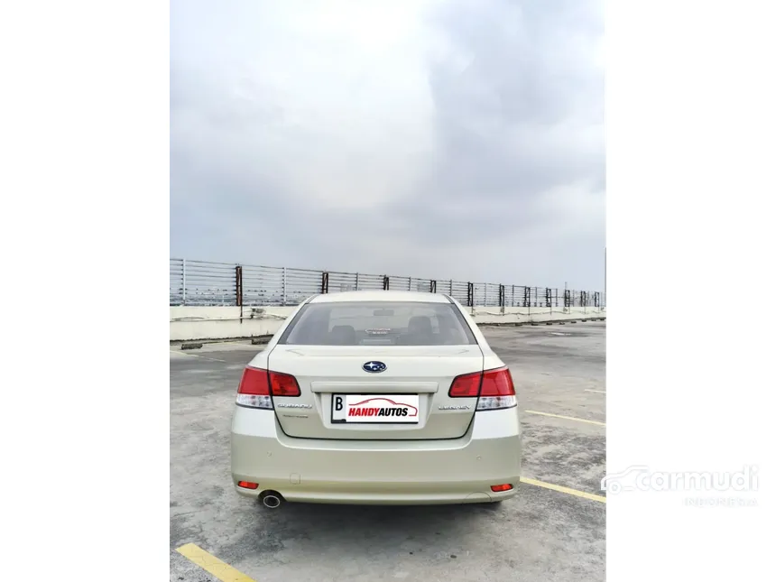 2010 Subaru Legacy 2.0i Sedan