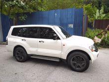 2002 Mitsubishi Pajero 3.5 Super Exceed SUV