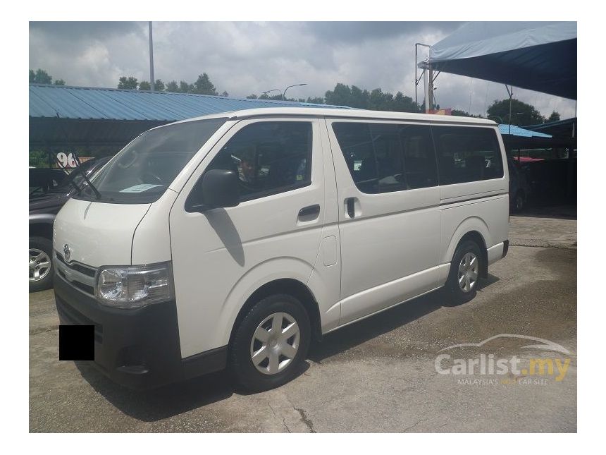 Toyota Hiace 2015 Panel 2.5 in Kuala Lumpur Manual Van 