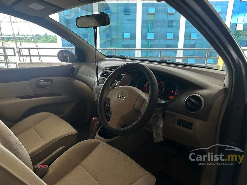 2011 Nissan Grand Livina Comfort MPV