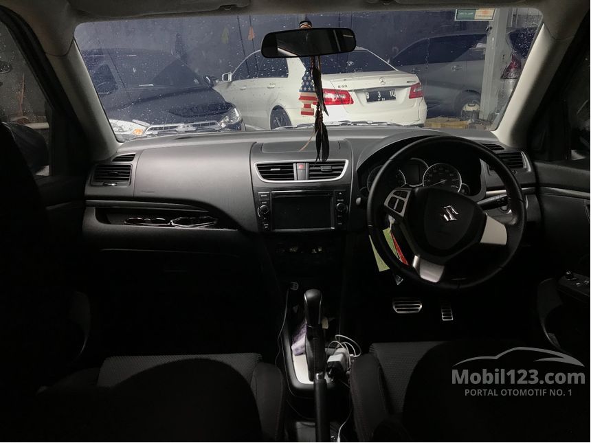 2015 Suzuki Swift SPORT Hatchback