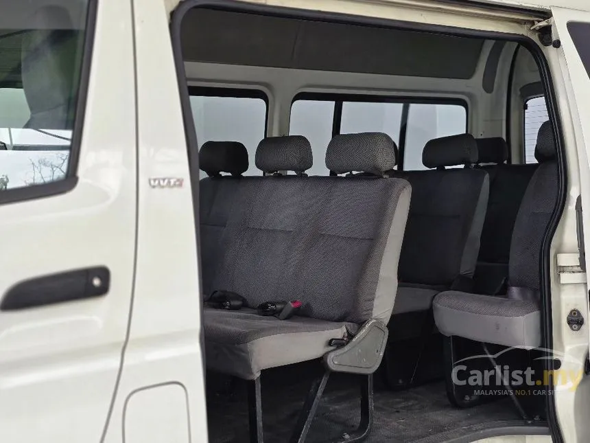 2010 Toyota Hiace Window Van Van
